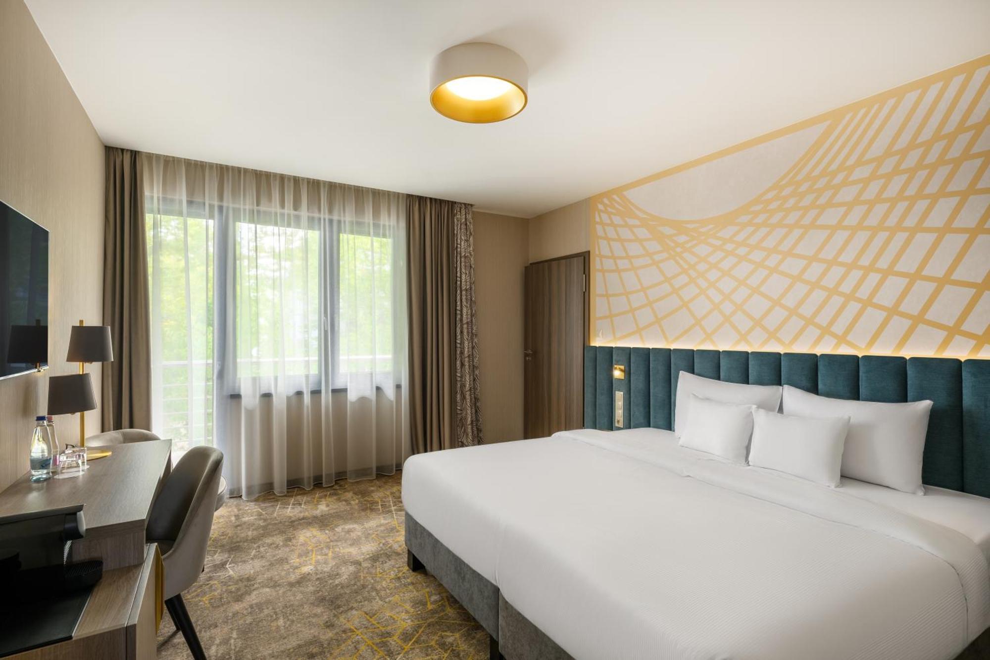 Kenese Bay Garden Resort & Conference Balatonkenese Exterior foto